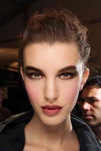 хитрости макияж для карих глаз