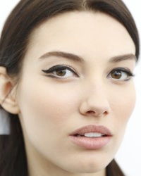 как рисовать жидким лайнером стрелки как рисовать жидким лайнером стрелки