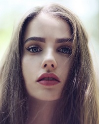 Макияж бровей – четкие контуры 