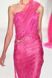 цвет фуксии в одежде цвет фуксии в одежде