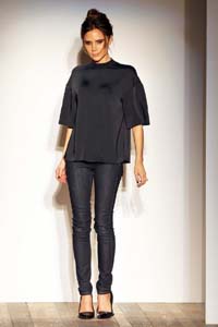 как хорошо выглядеть в джинсах скинни после 35 лет Victoria Beckham