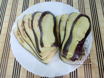 баклажаны нарезаем пластинами баклажаны нарезаем пластинами