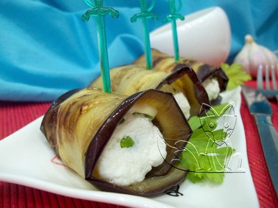 закуску скрепляем шпажкой закуску скрепляем шпажкой